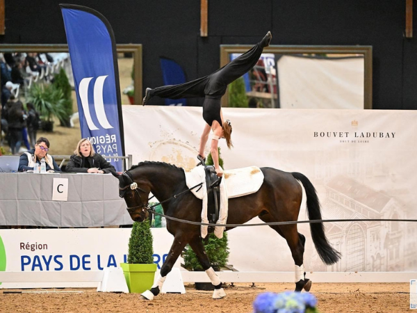 Voltige: Belgen op het podium in Saumur tijdens eerste CVI van het seizoen!